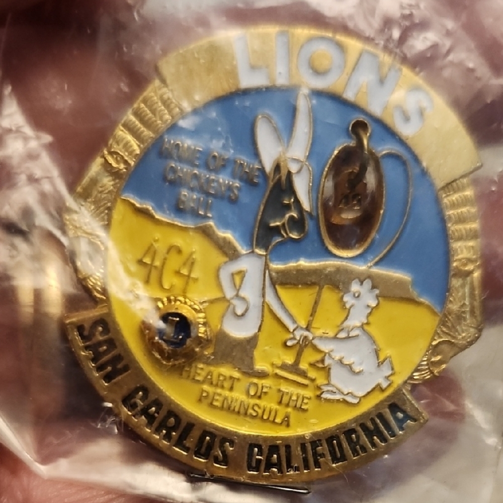 Vintage San Carlos 4C4 California Lions Club Souvenir Trading Pin New